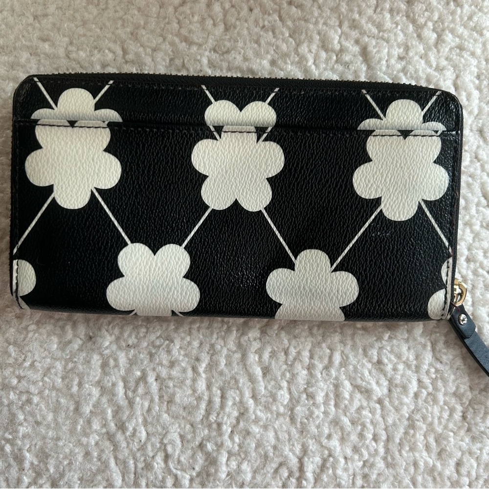 Kate Spade wallet - Picture 3 of 6